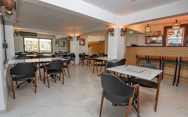 Genesis Hotel