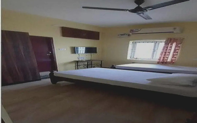 Spot On 701334 Shappy Inn Koyambedu