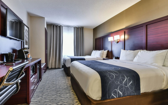 Comfort Suites Downtown Windsor