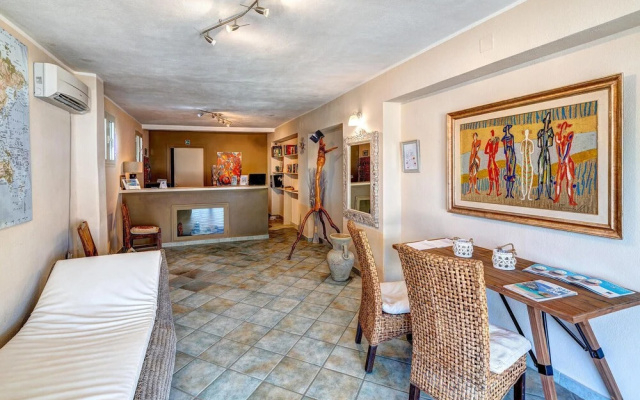 Stunning apartment in Golfo Aranci w/ 1 Bedrooms