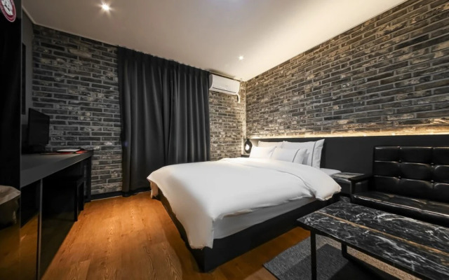 Jeonju Junghwasandong Hotel Star