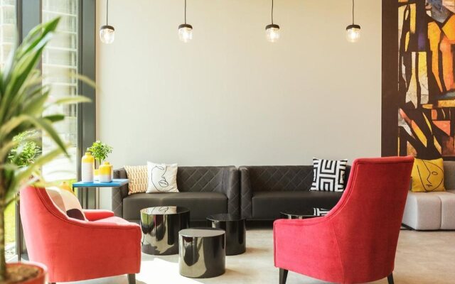 Holiday Inn - the niu, Form Stuttgart Feuerbach by IHG