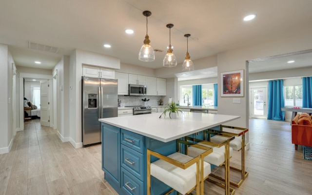 Pool, Hot Tub: Family-friendly Scottsdale Home!
