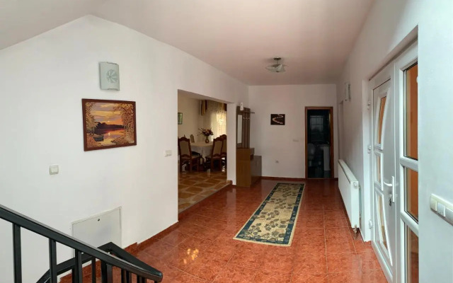 Casa Larisa