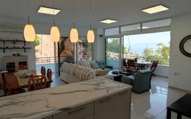 Atlas By Sea Apartment