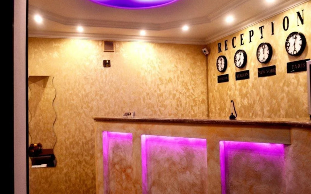 Отель «Чар»