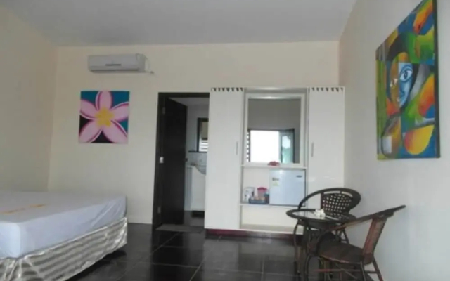 Funky Fish Beach & Surf Resort - Hostel
