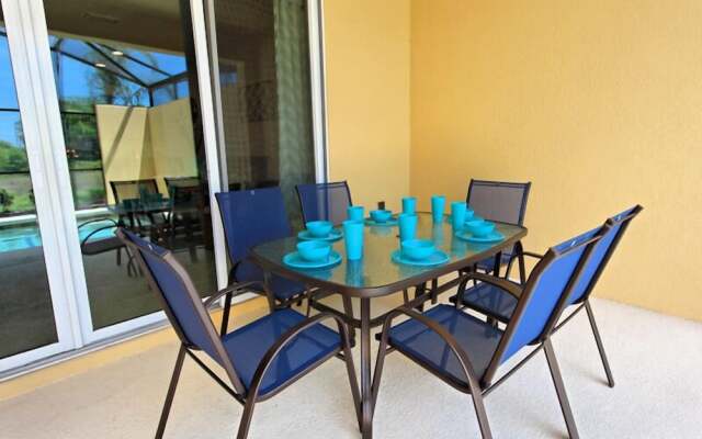 Townhome with Pool at Solterra