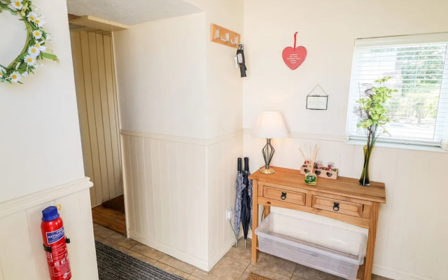 Whispering Willows - The Bungalow