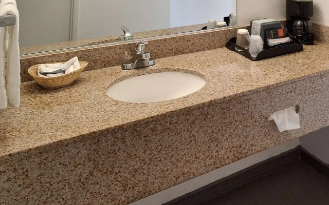 Rodeway Inn Alameda-Oakland