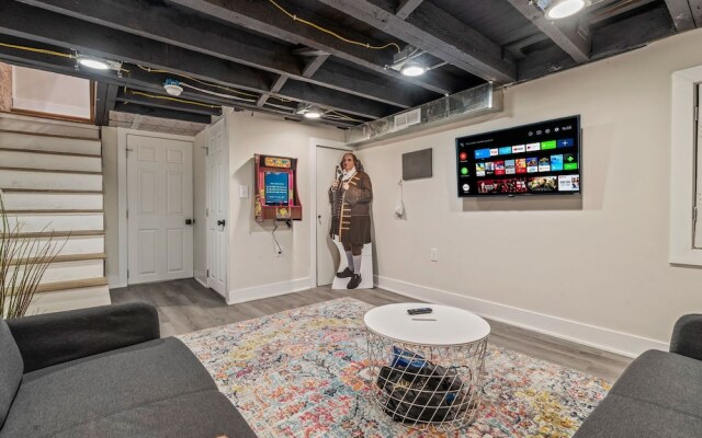 Trendy & Cozy Fishtown Game Room