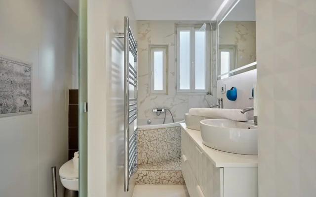 Charming Duplex Center of Paris-montorgueil