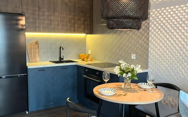 SunSet (СанСет) на улице Героя Советского Союза Аристархова