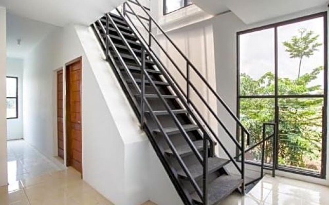 Ceria Residence Near AhmadYani International Airport Semarang
