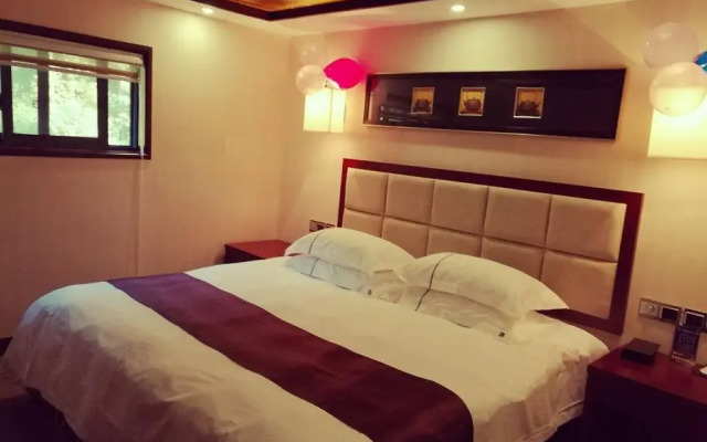 Hangzhou Longlin Shanju Yangsheng Resort