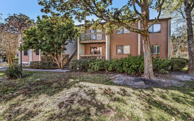 Dog Friendly Condo, Easy Access to Amelia Island Beautiful Beaches by RedAwning
