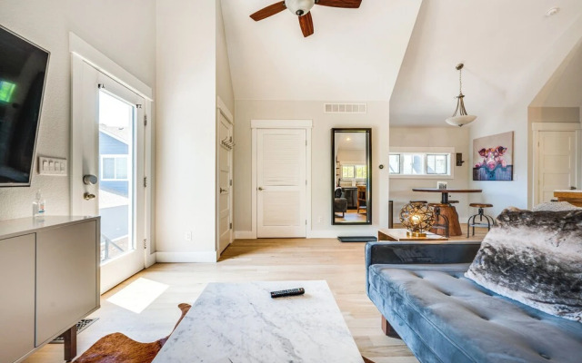 14 Mi to Dtwn Denver: Sleek Westminster Home