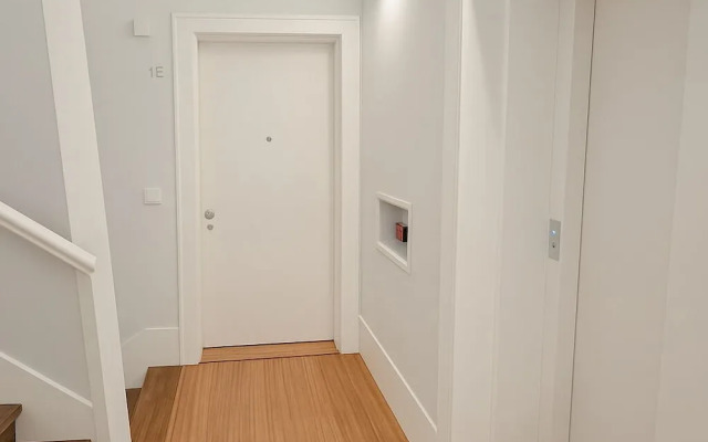 2bed flat with Balcony in Central Lisbon