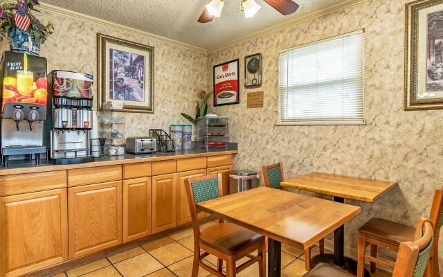 Econo Lodge Worthington