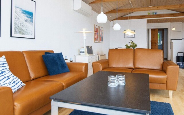6 Person Holiday Home in Ebeltoft