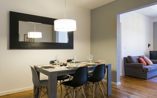 5 Bedroom Apartment near Av Liberdade