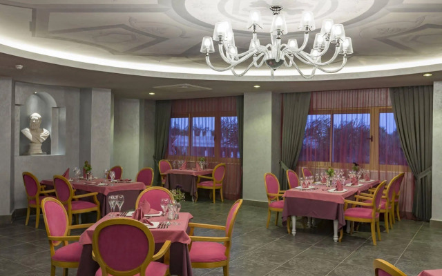 Royal Taj Mahal - All Inclusive