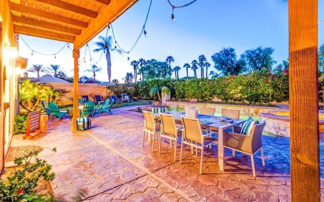 Palm Grove by AvantStay | 15mins From Coachella - Desert Villa - Sleeps 14