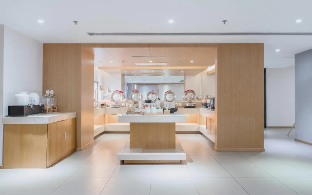 Ji Hotel (Shanghai Zhoupu, Wanda Plaza)
