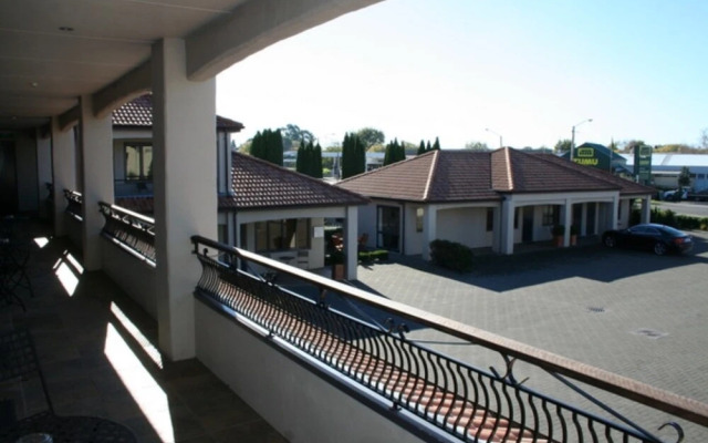 Harvest Lodge