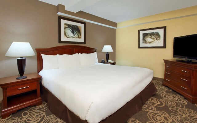 DoubleTree by Hilton Mahwah