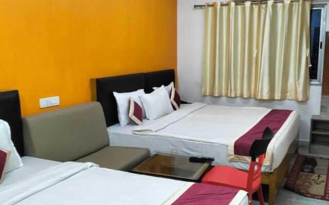 Hotel Rekha International