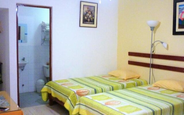 HOSTAL Backpackers