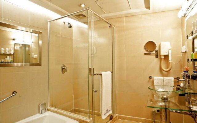 Howard Johnson Ginwa Plaza Hotel