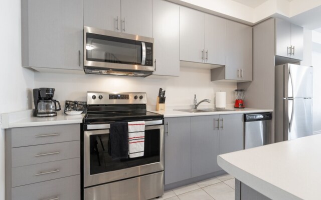 Superb Brand New Spacious Town Home