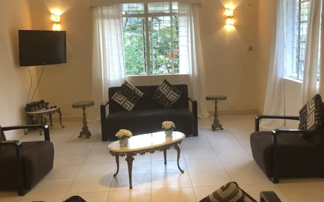 Lacs Villa Guest House