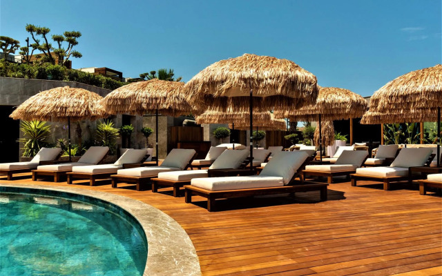 Gala Suites & Villas
