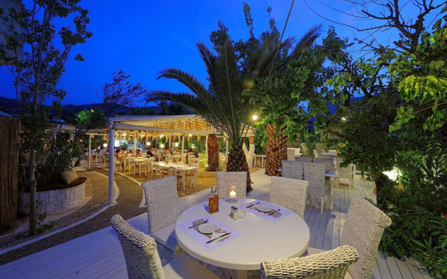 Drossia Lounge Studios & Gourmet Restaurant