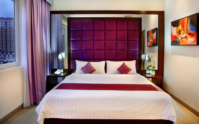 Royal Palm Hotel & Conference Center Cengkareng