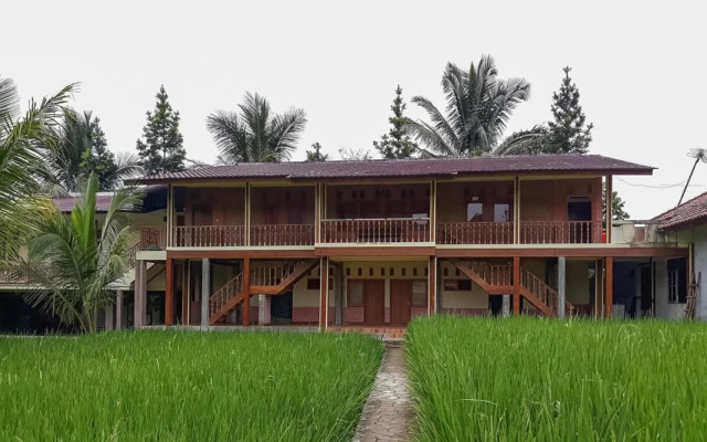 Pendopo Alam Safira RedPartner