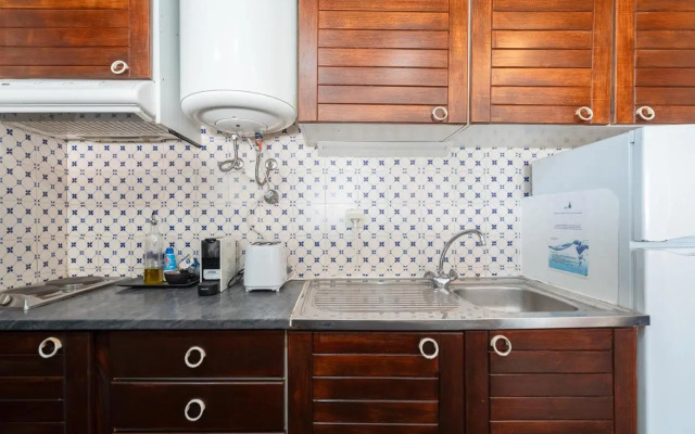 Cozy 1BDR with Spacious Balcony & Pool, Vilamoura