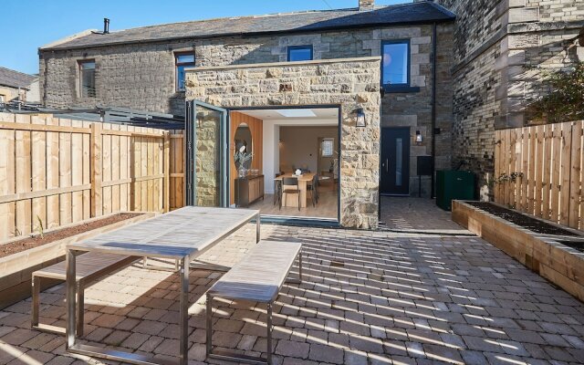 Host Stay Taylor Street