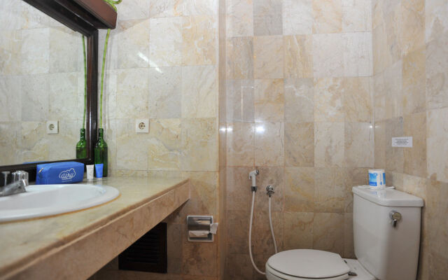 Airy Legian Double Six Arjuna 75b Kuta Bali