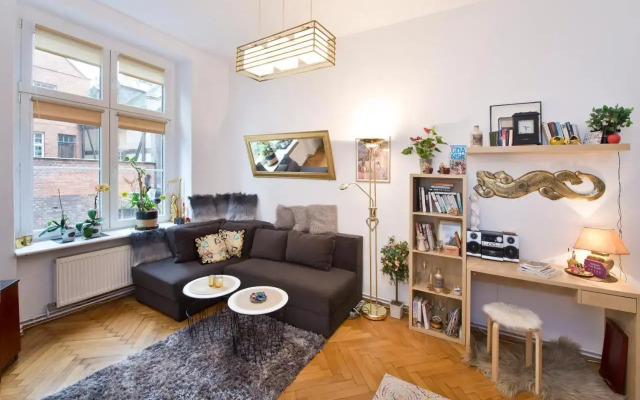 Old Town Veranda Apartment