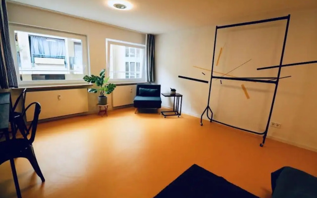 Nice and clean hostel room for 3 2C