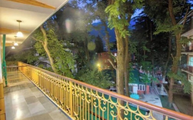 Goroomgo Samiru Manali