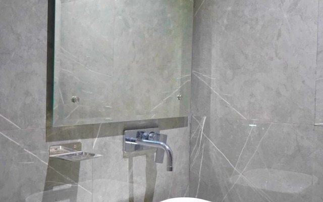 Hotel Ishaan Palace Near IGI Delhi Airport