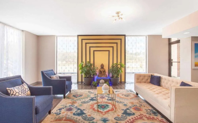 Days Inn Clinton-Presbyterian College