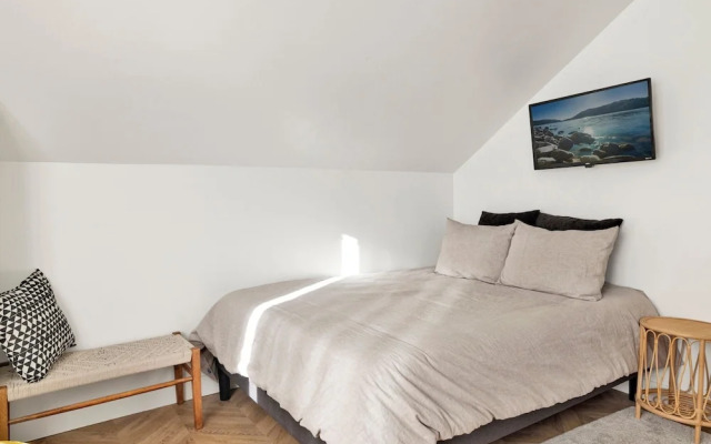 Edgemoor Escape #2528