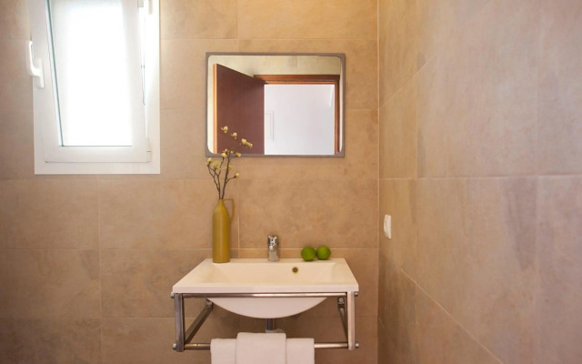 Apartamentos Sol Romántica by DOT Suites