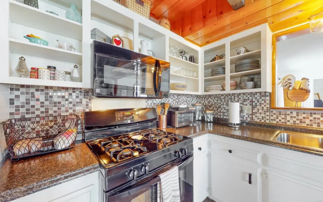 Big Bear Bungalow #643